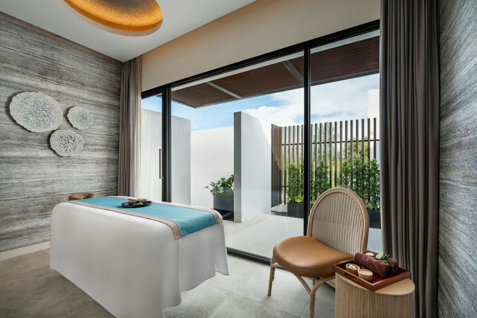 Marriott &