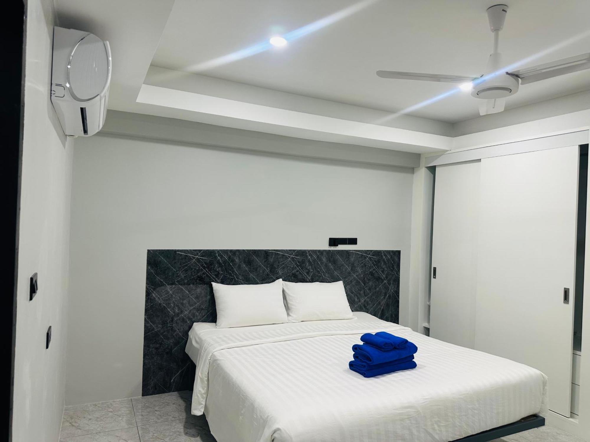 Location Apartments, 2 Bedrooms Apartment
