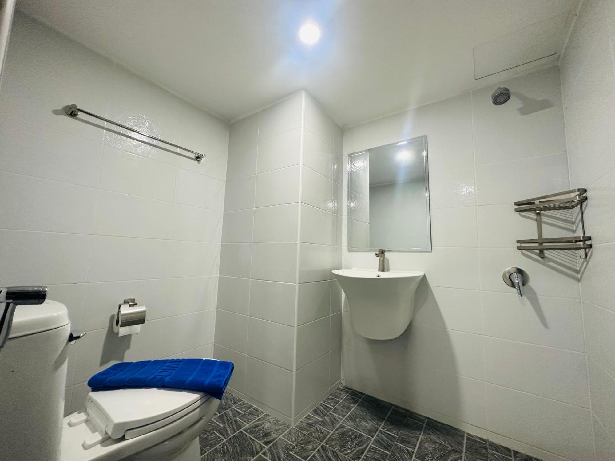 Location Apartments, 2 Bedrooms *