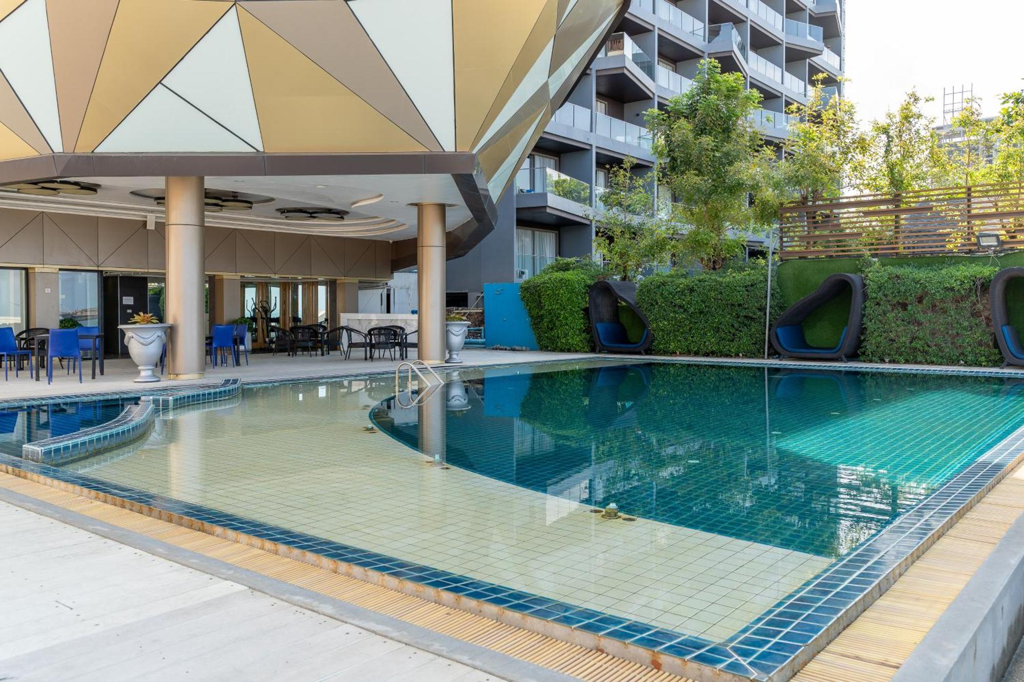 Hotel Rodina Jomtien Beach