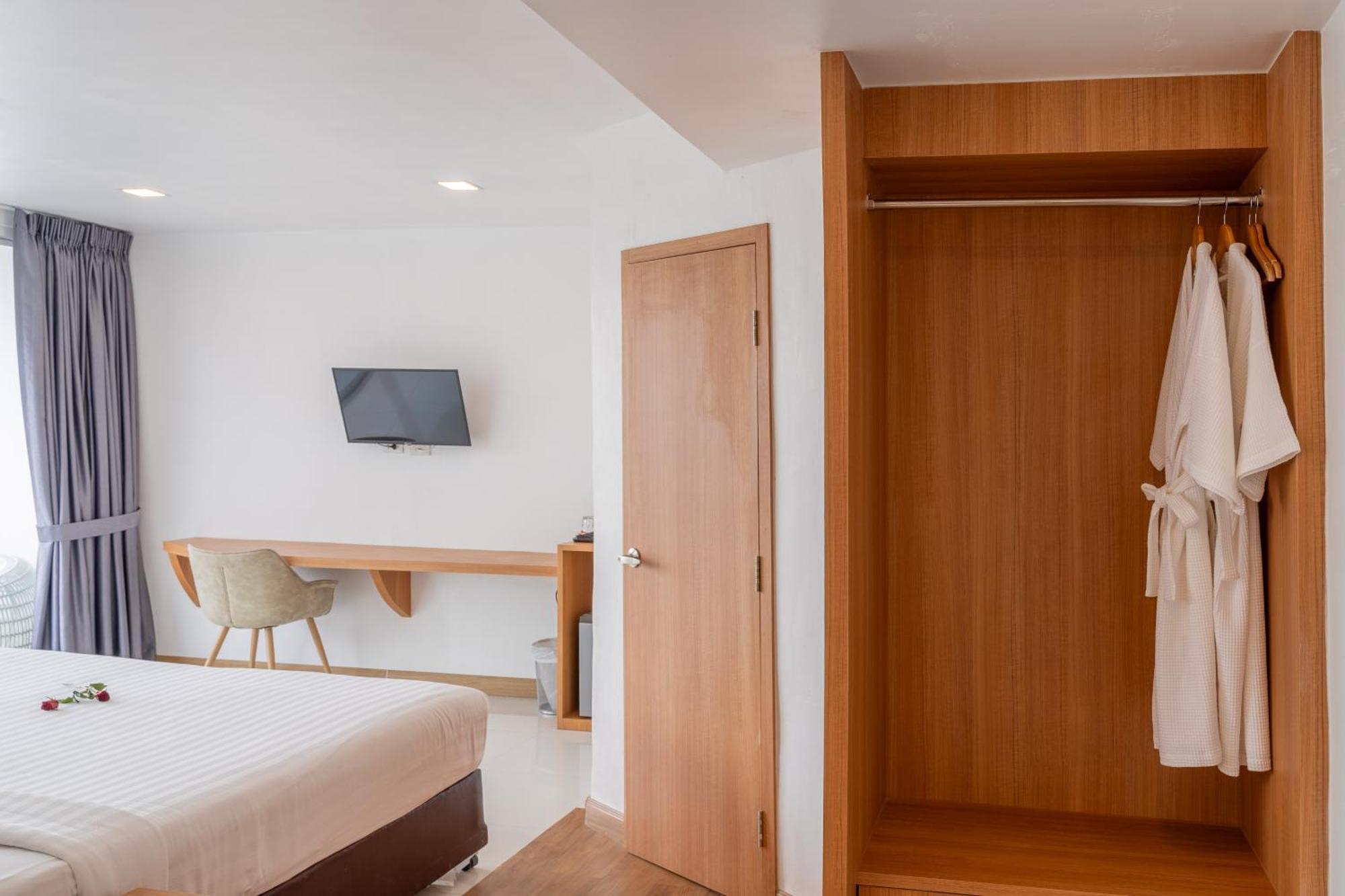 Hotel Rodina Jomtien Beach