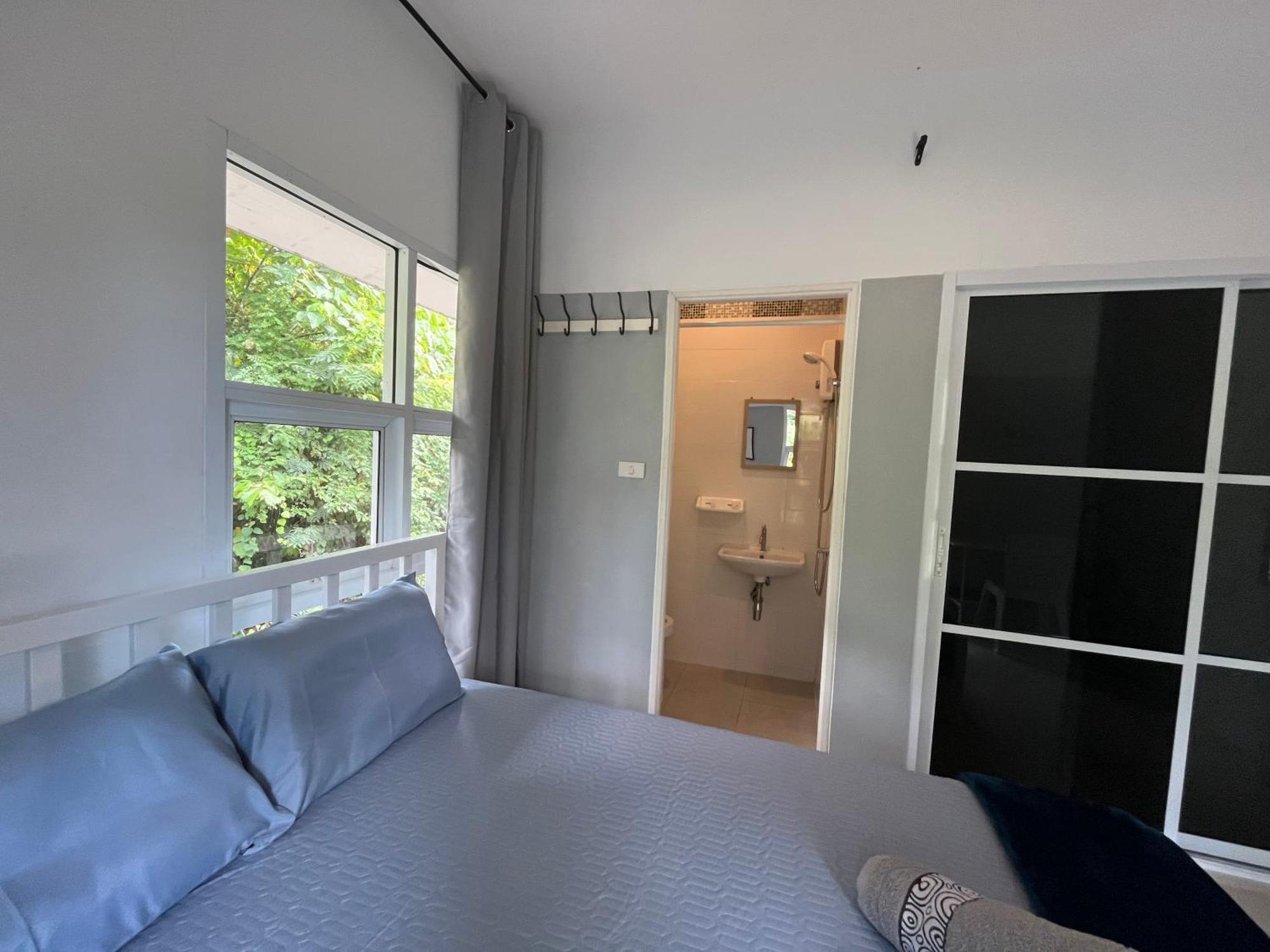 Ananas Samui Hostel Laem Set Beach