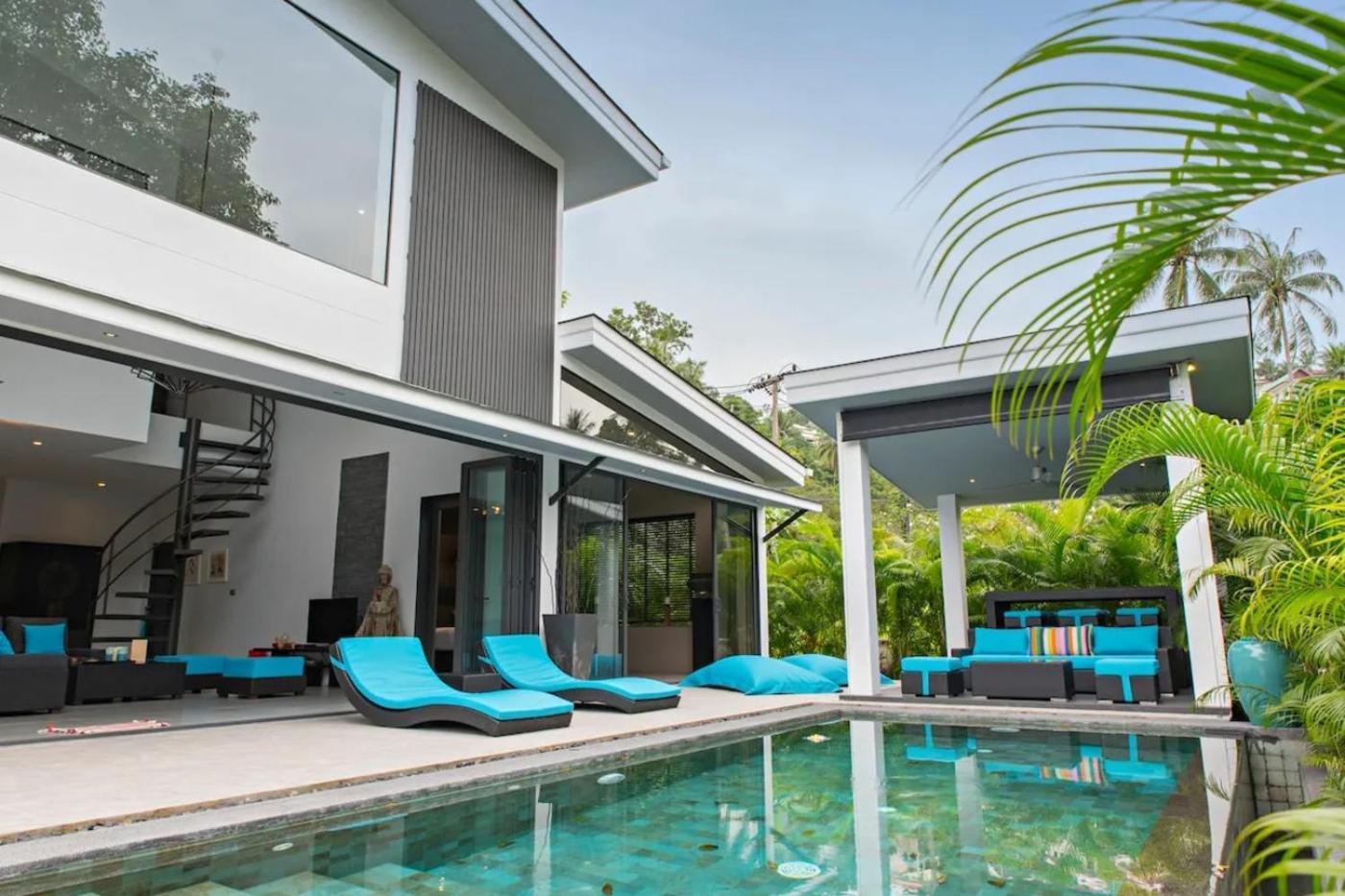 Yin Kuo Private Pool - Side