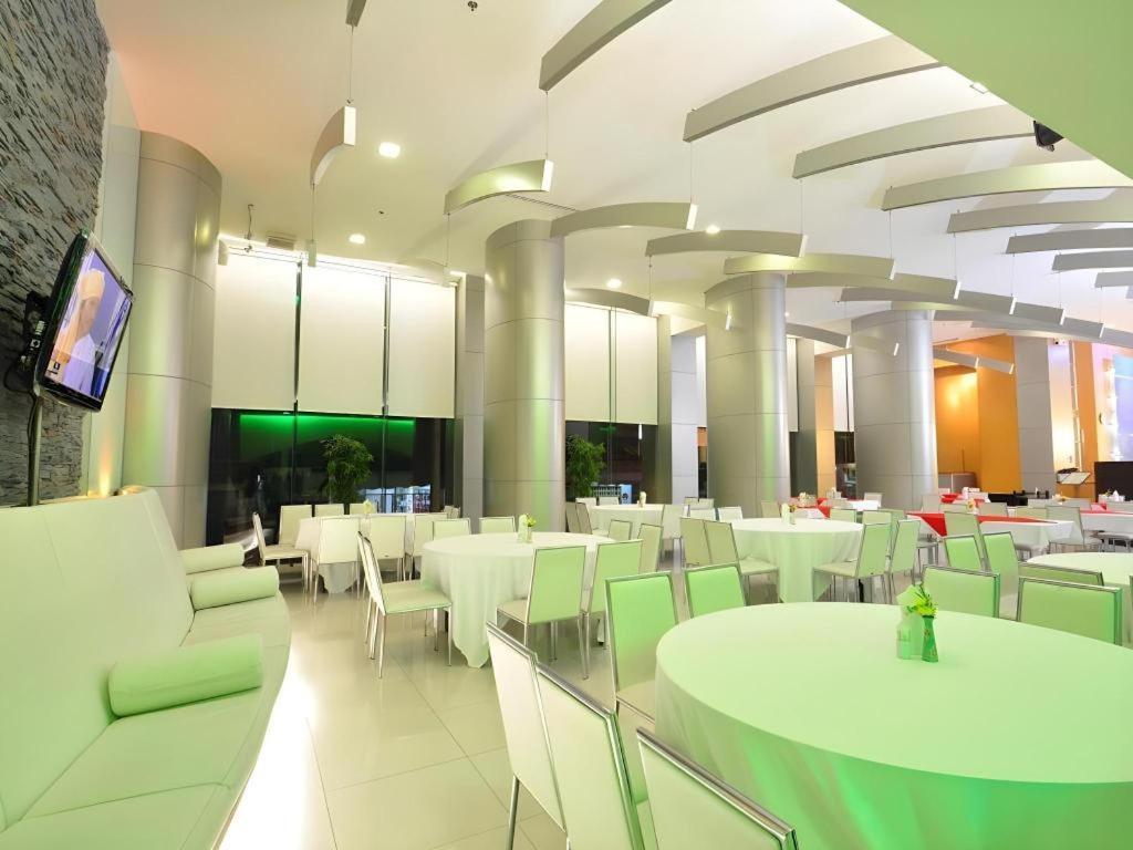 Hotel Mayflower Grande 3*
