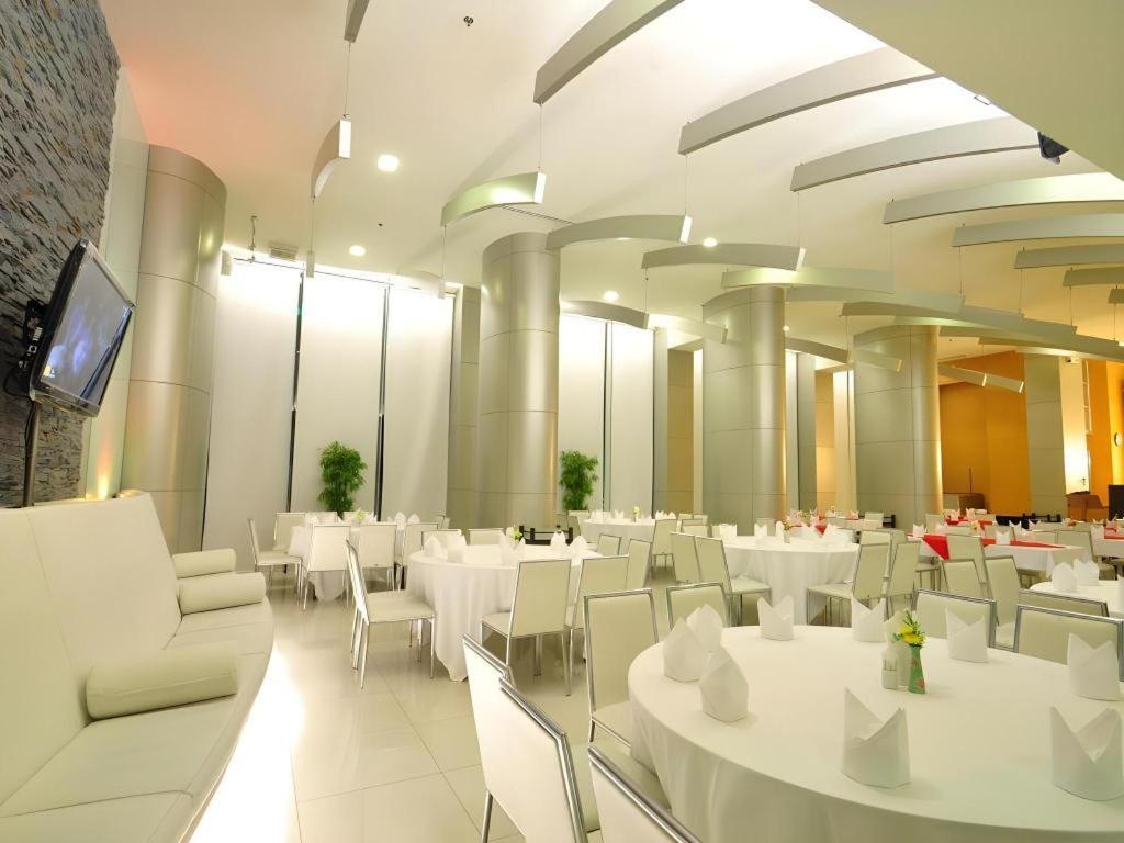 Hotel Mayflower Grande 3*