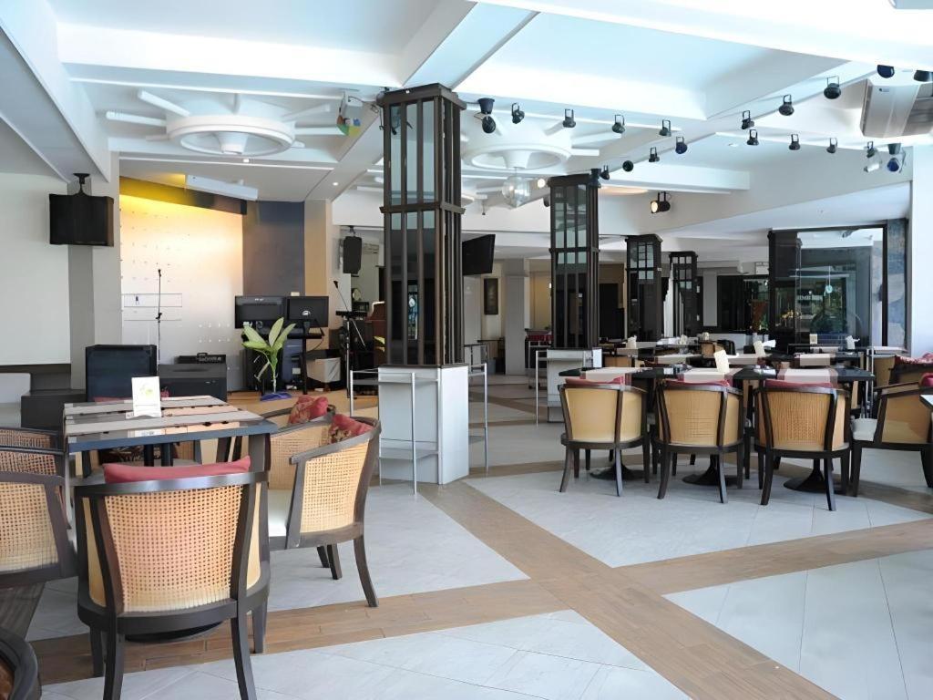 Bangsaen Villa Hotel