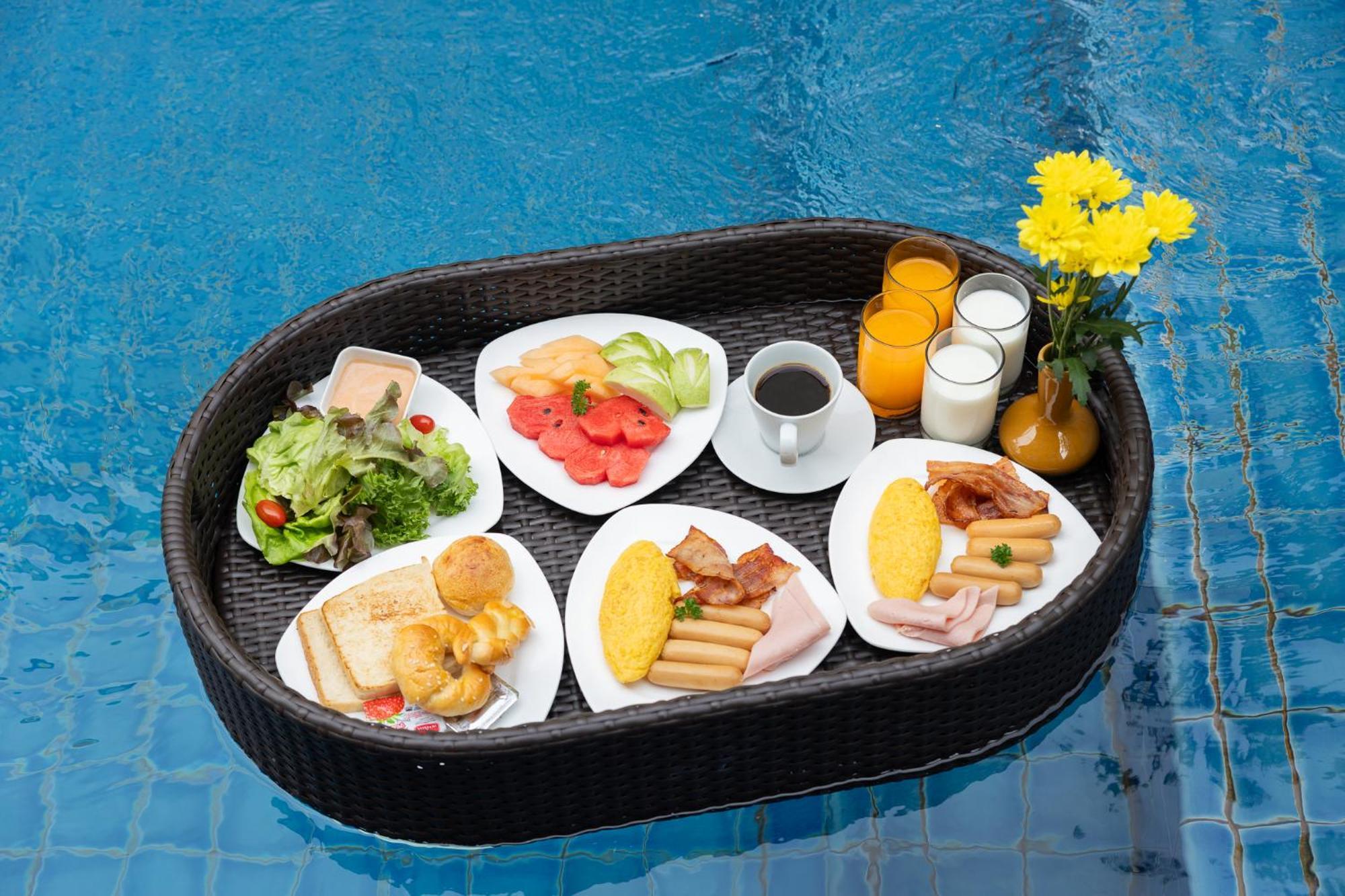 Sea Two Pool Pattaya Resort 5*