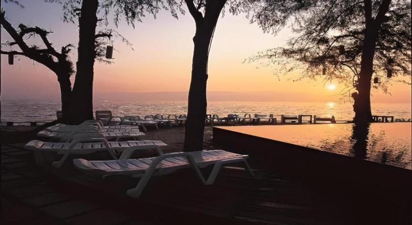 Baan Talay Dao Resort Hua Hin