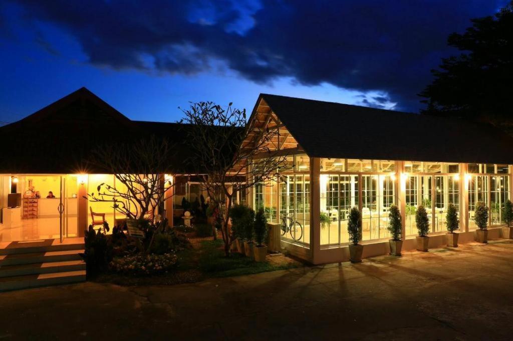 Resort Amarin 3*