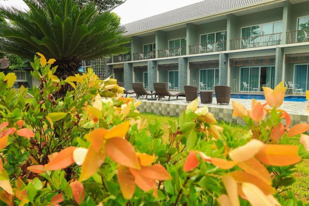 Resort Amarin 3*