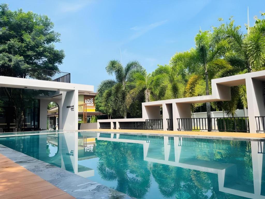 Resort Seree Grand
