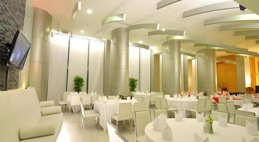 Mayflower Grande Hotel 3*