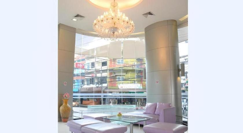 Hotel Mayflower Grande
