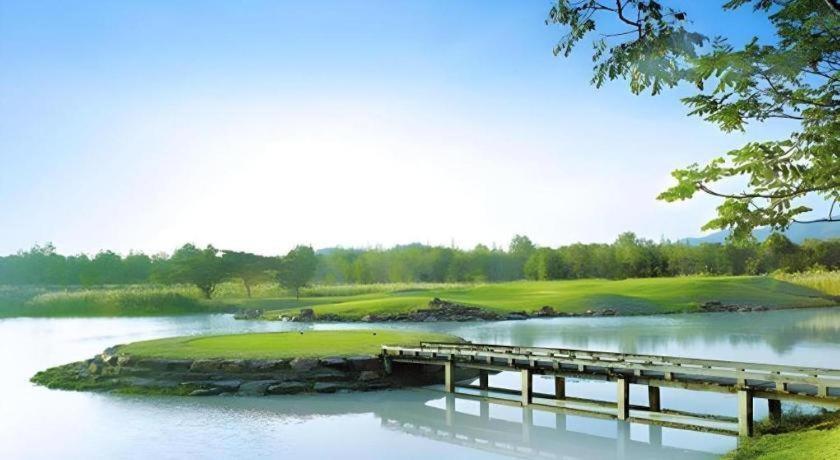 Hotel View And Golf Club
