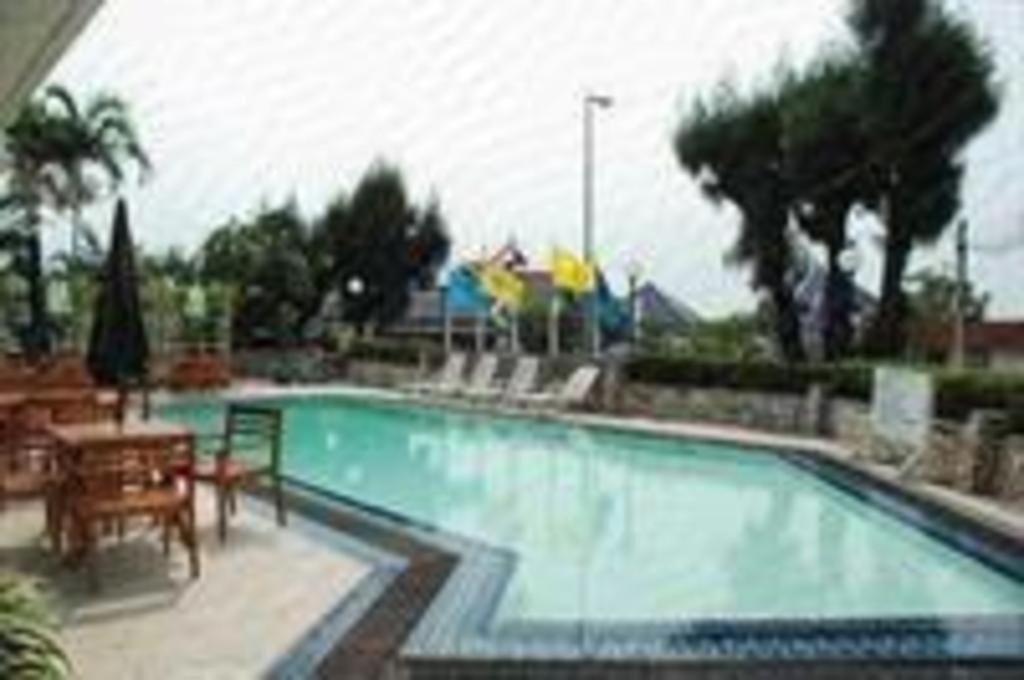 Bangsaen Villa Hotel Hotel 3*