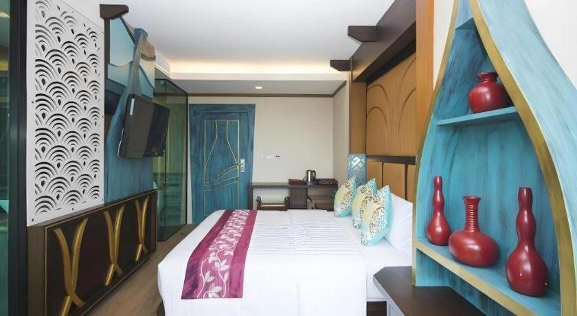 Hip Hotel 3*