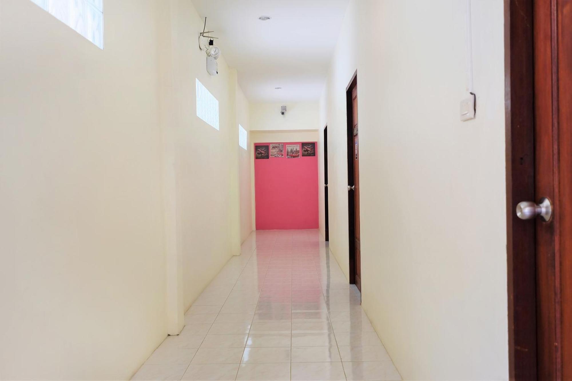 Oyo 609 Lanta Dream House 2*