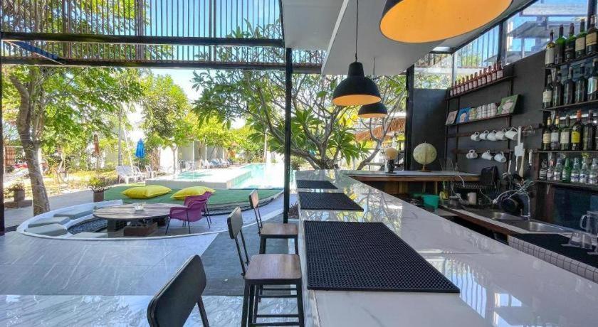 The Living Pool Hotel 3*