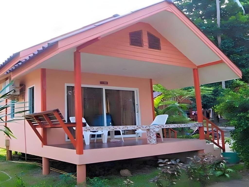 Sea Flower Resort 2*