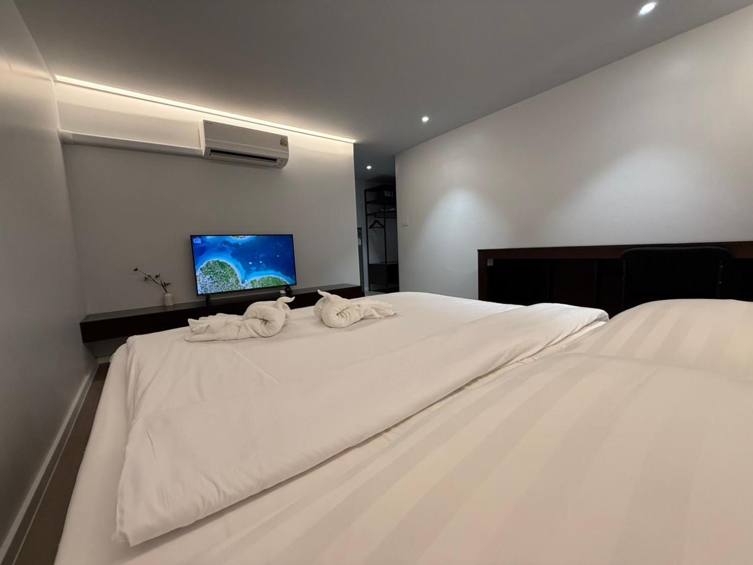 P168 Samui Hostel