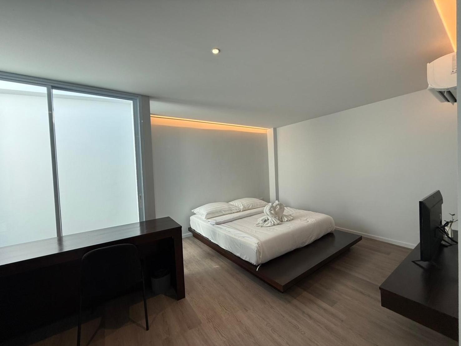 P168 Samui *