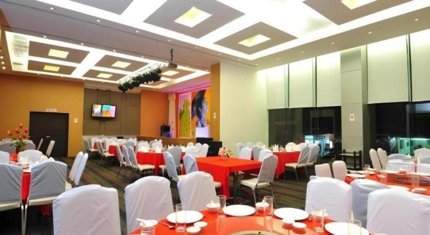 Hotel Mayflower Grande