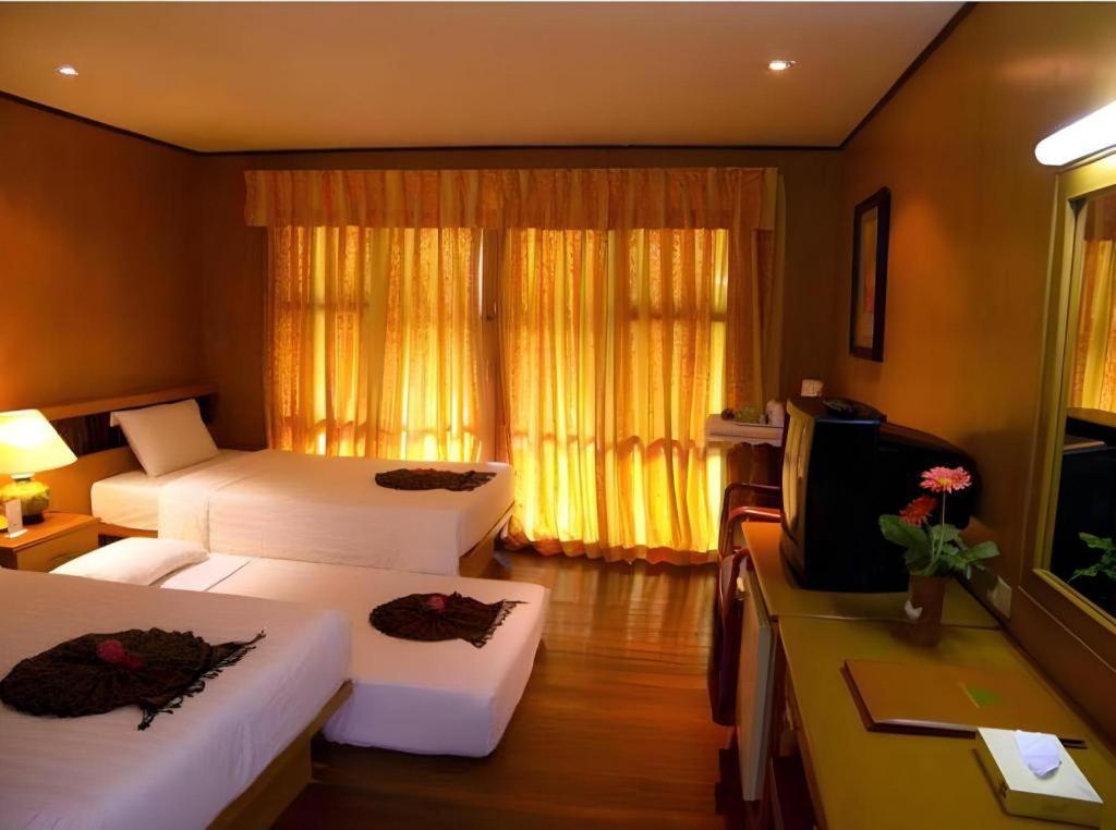 Banyan 3* Phi Phi Don