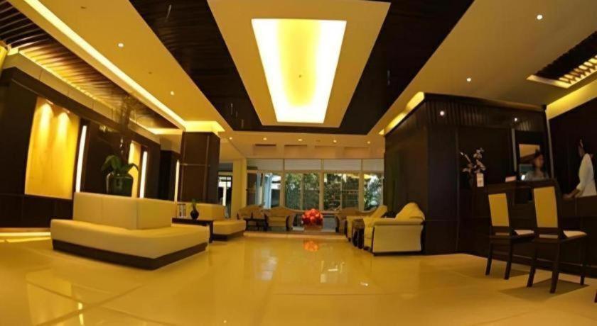 R-con Hotel