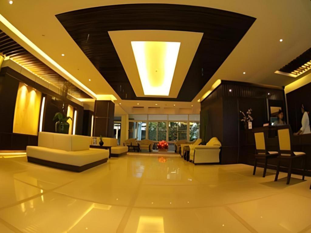 R-con Hotel 3*