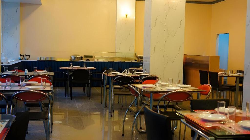 J Two S Pratunam Hotel 2*