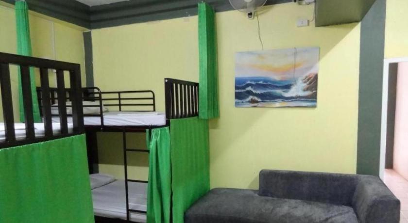 Hugs & Albergue *