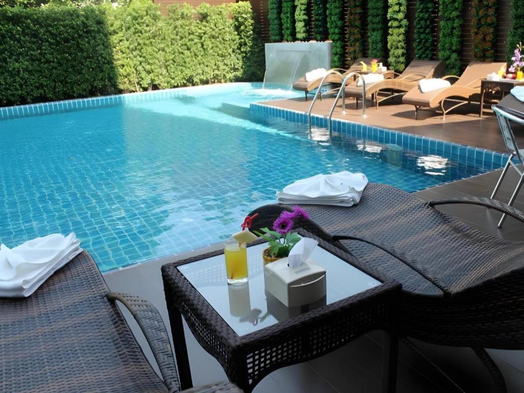 Chariot Hotel 3*