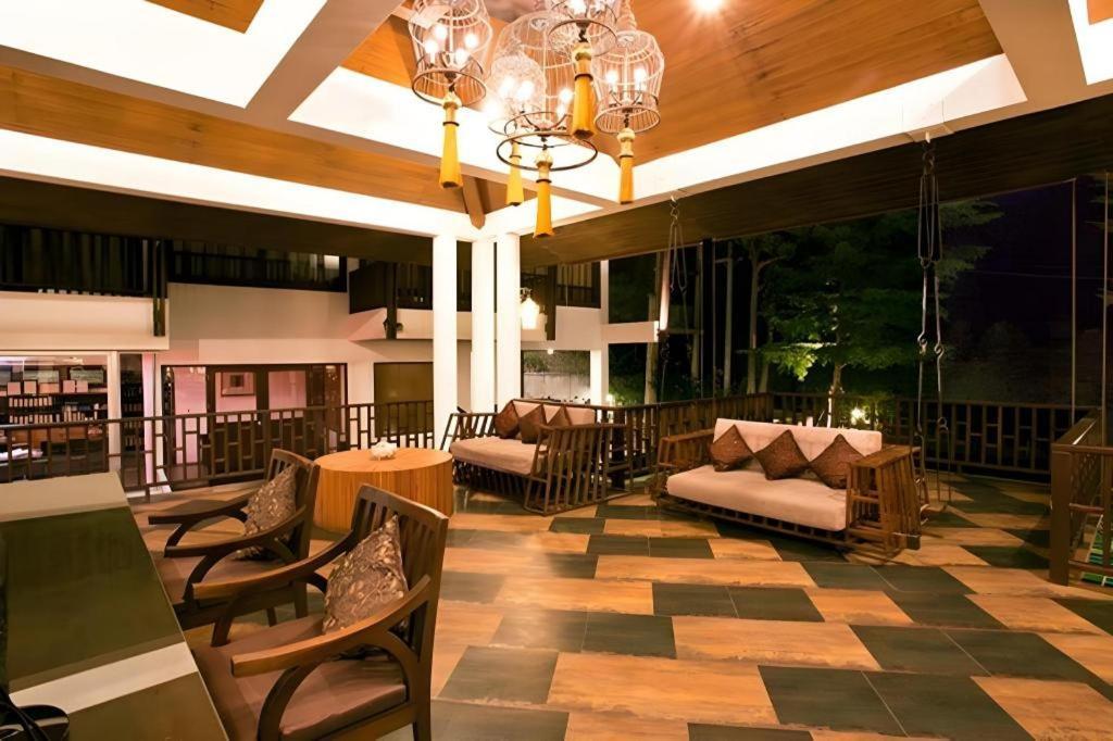 Hotel Maryoo Samui
