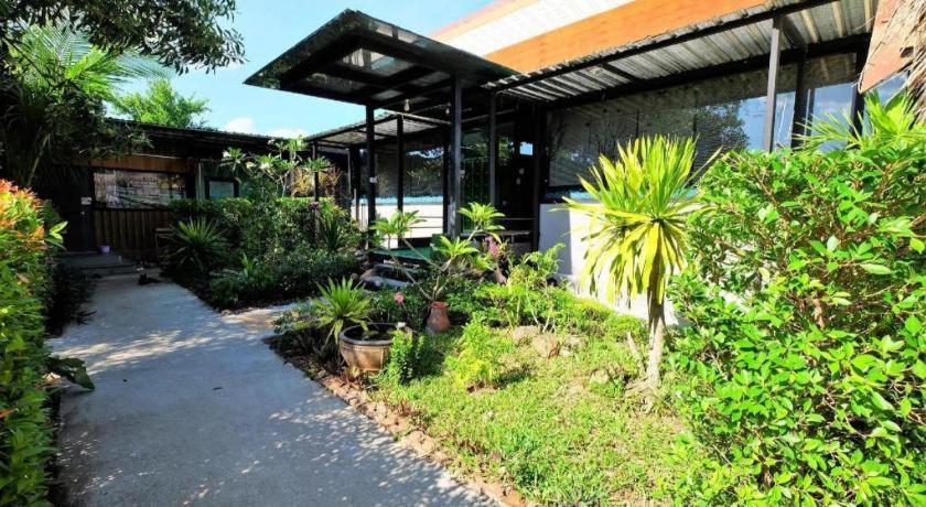 Oyo 503 Phuket Numnoi Bang Tao Beach (Phuket)