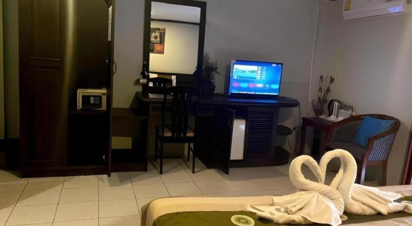 The Hotel 2*