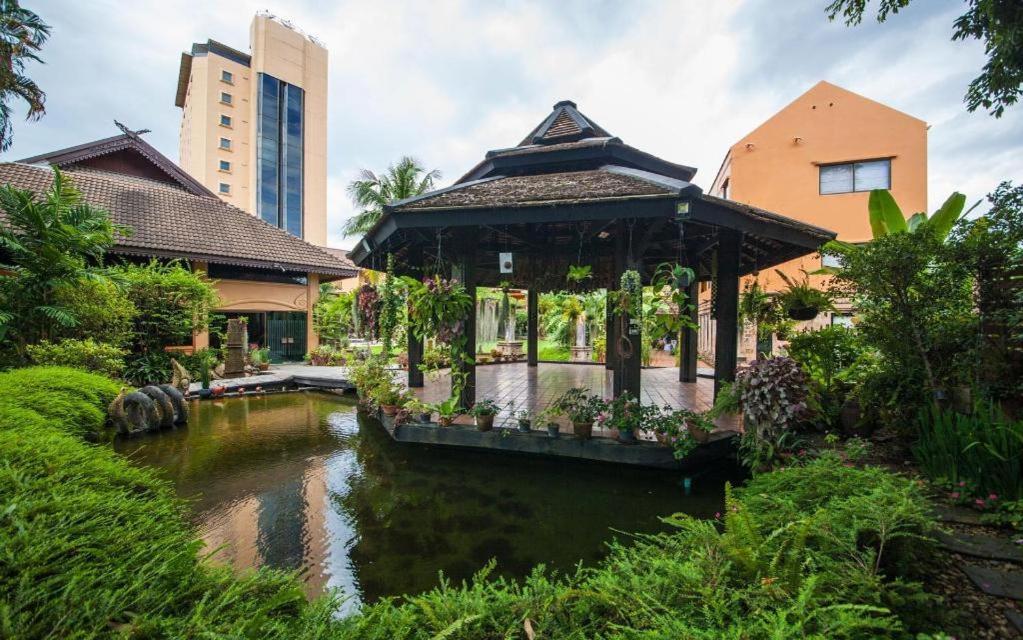Garden Hotel
