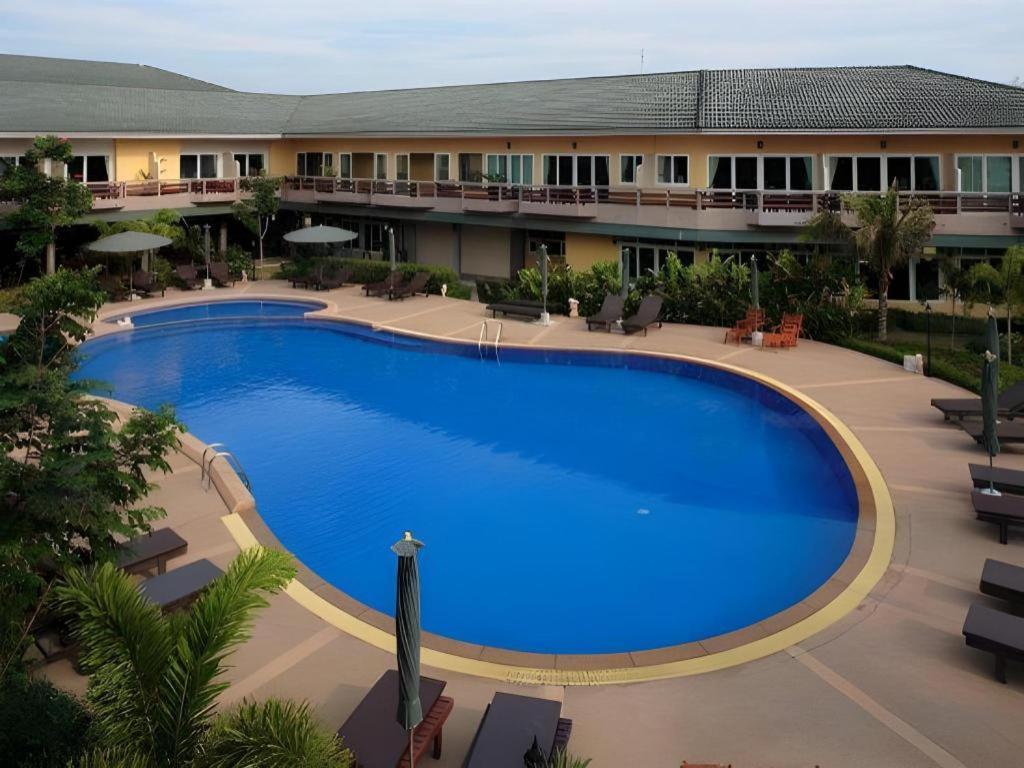 Bacchus 3* Pran Buri