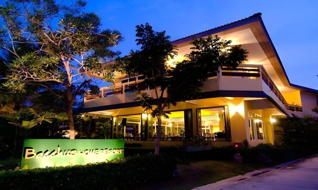 Bacchus Resort 3*