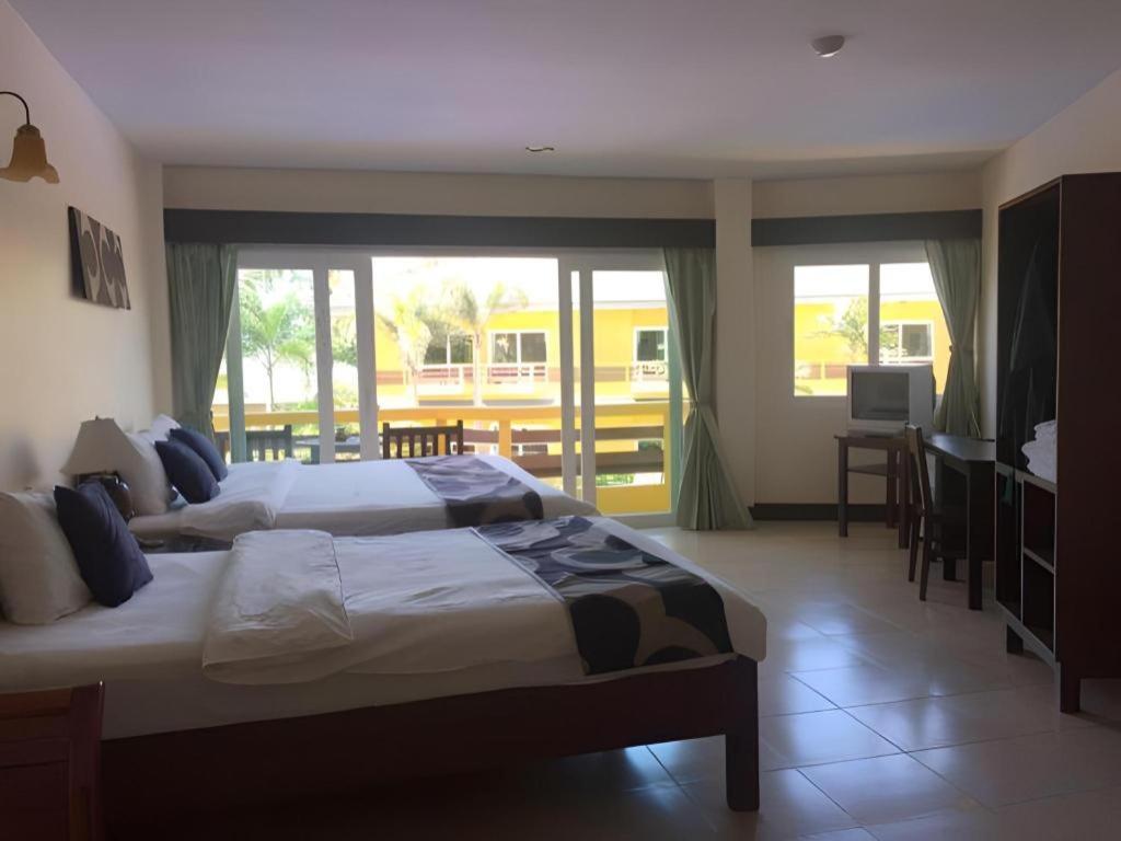 Bacchus 3* Pran Buri