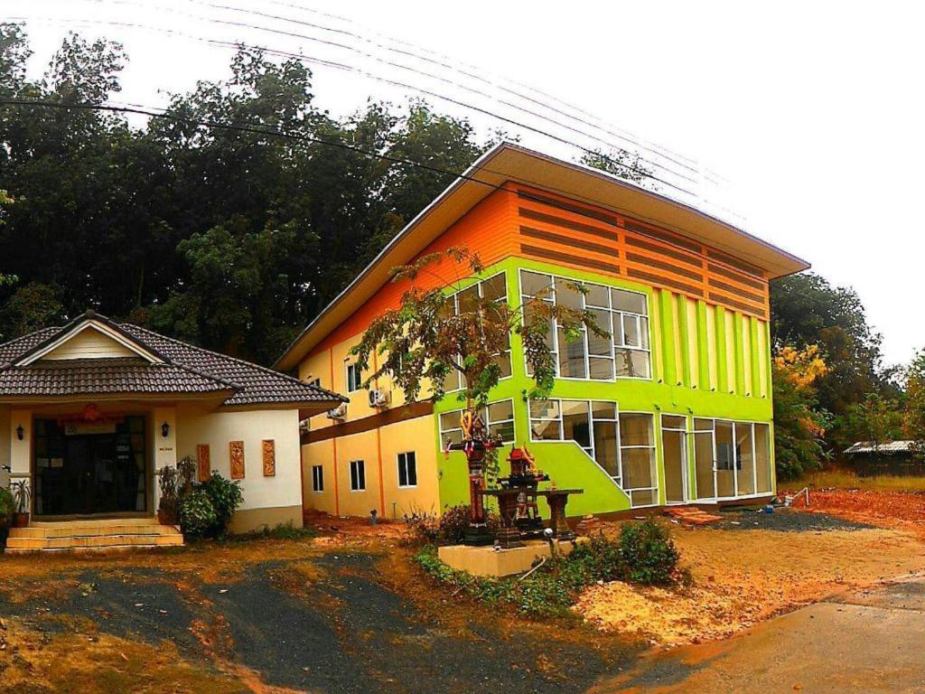 Resort Green Home Resort Surat Thani
