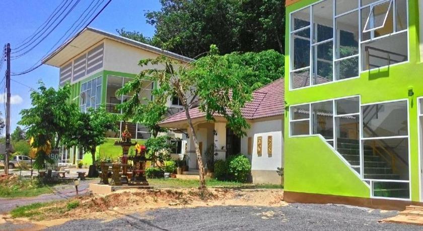Green Home Resort Resort Surat Thani