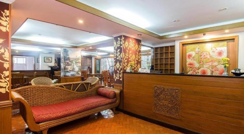 Chada Thai House Hotel