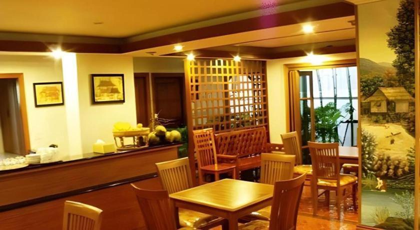 Chada Thai House 2*