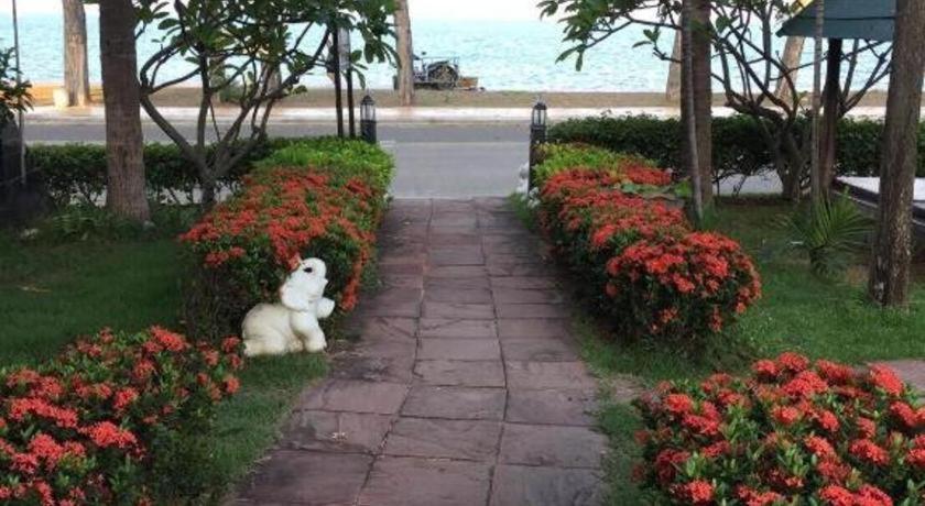 Bacchus Resort Pran Buri