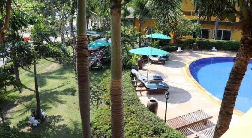 Bacchus 3* Pran Buri