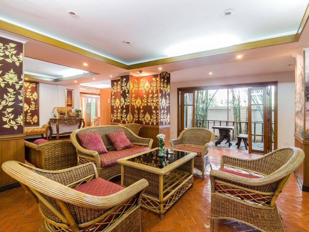 Chada Thai House Hotel