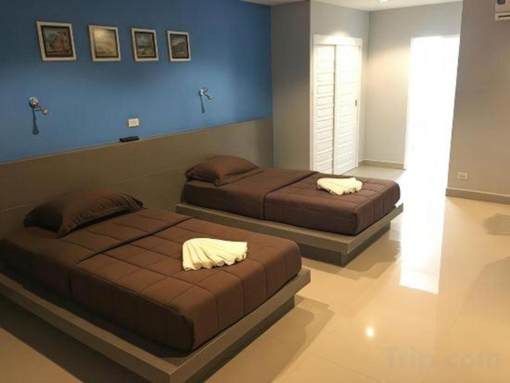 P.f Mansion Hotel