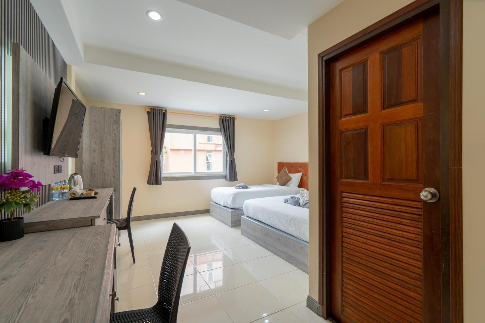 Square One Patong