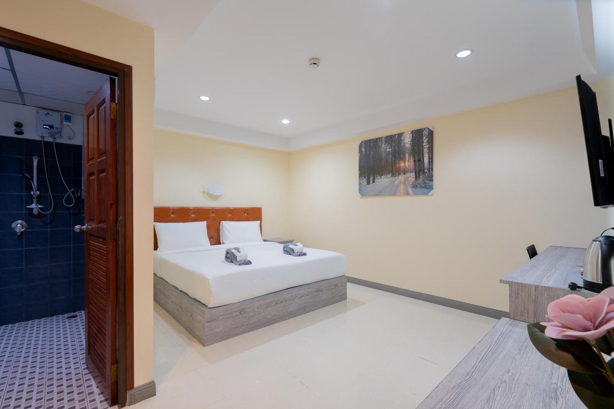 Square One 3* Patong