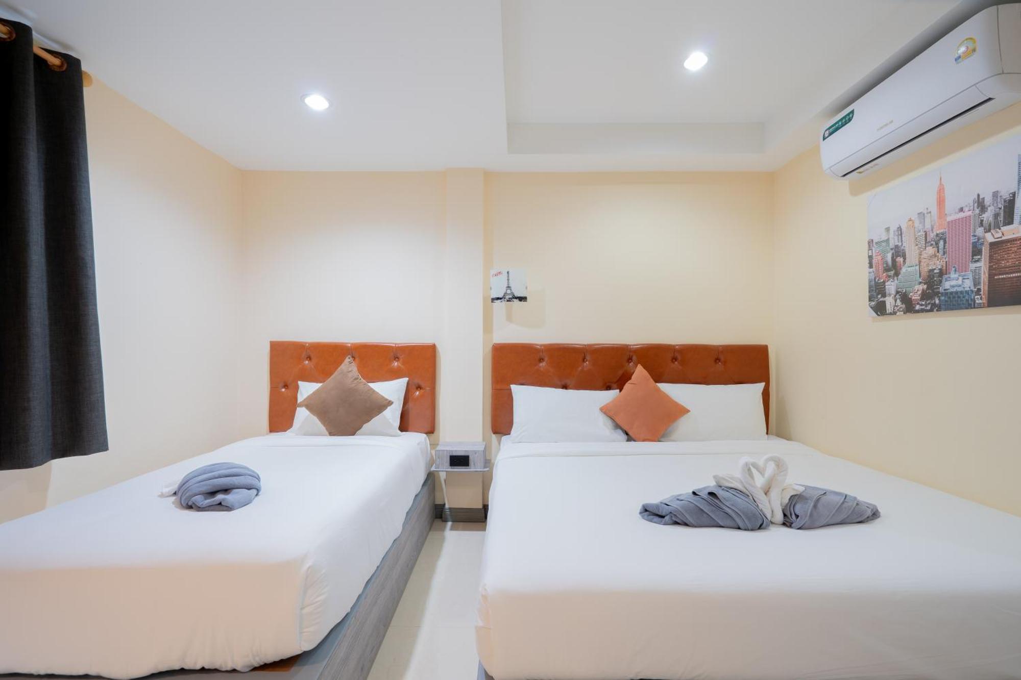 Square One Hotel